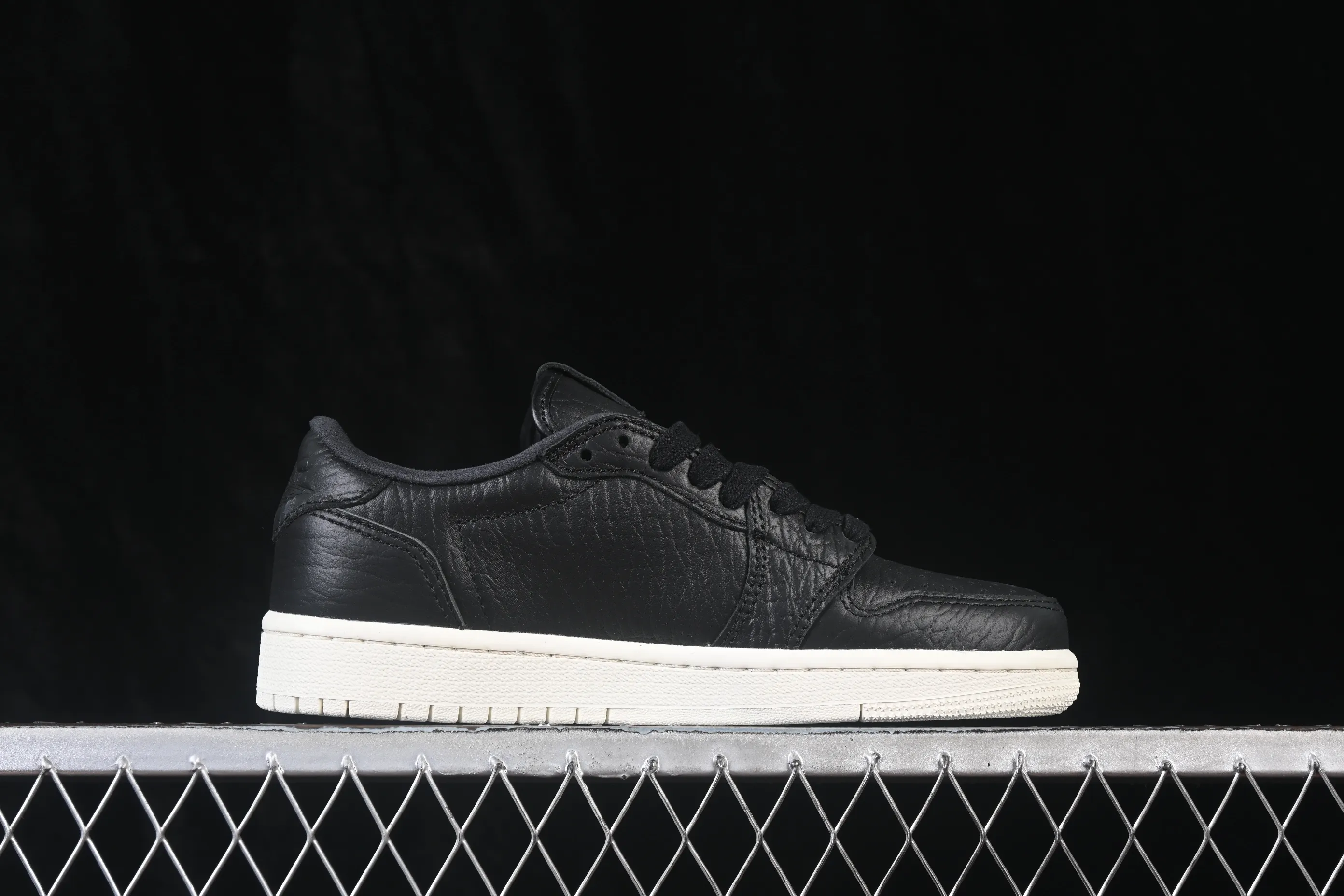 All categories Air Jordan Jordan series basketball shoes Air Jordan 1 Low Air Jordan 1 Low "Black Sail" AJ1 Joe 1 solid color low-top retro culture basketball shoes 848775-005